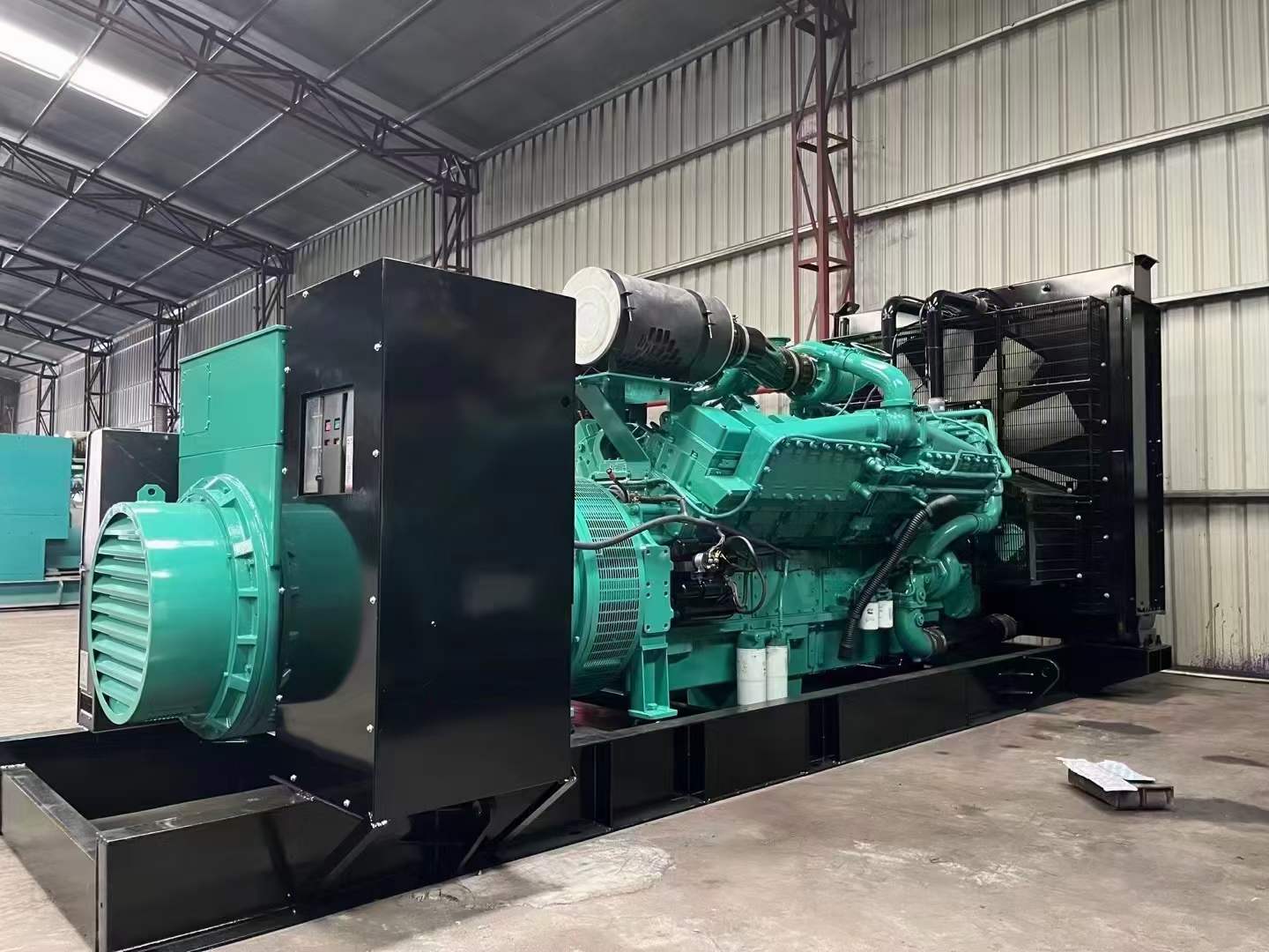 壤塘如何降低 800kW 柴油发电机输出电流的波动？