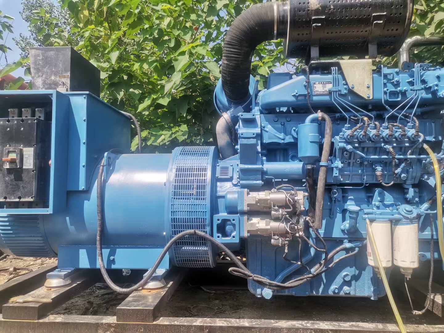 壤塘详细说明降低 800kW 柴油发电机输出电流波动的方法