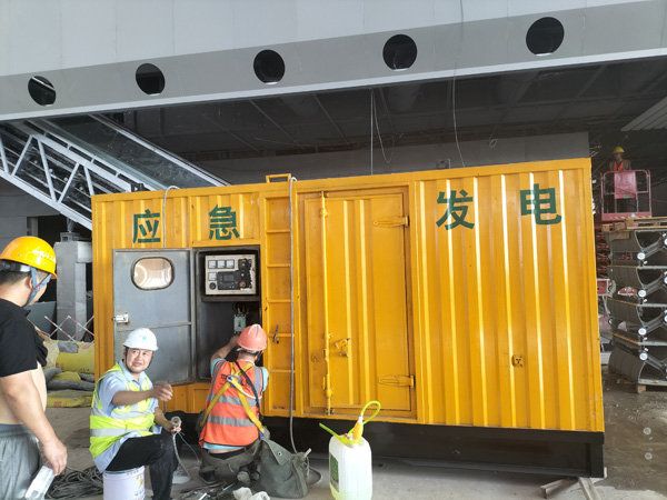 壤塘怎样判断空气滤清器是否需要更换？